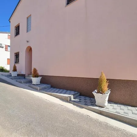 Apartmán Lucijana *