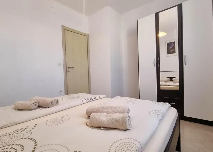 Lucijana Lejlighed *